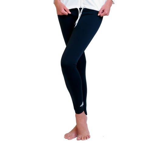 Man/woman wearing the Stingray Unisex Adult Leggings in black. These swim leggings are UPF 50+ rated to provide the best UV sun protection.