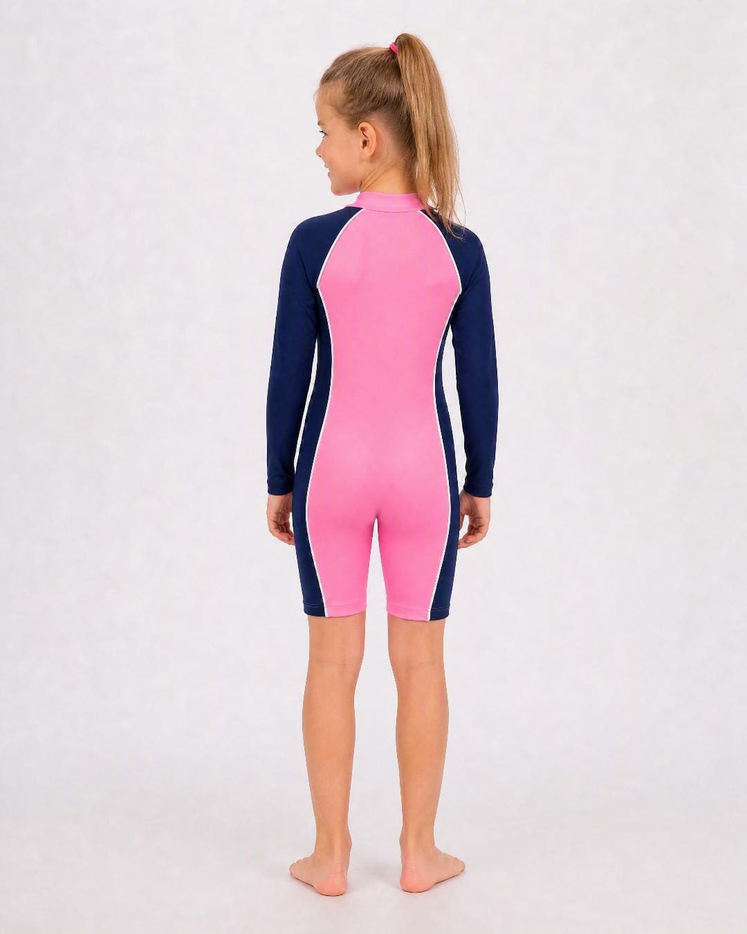 Back_of_6_year_old_girl_Pink_Navy