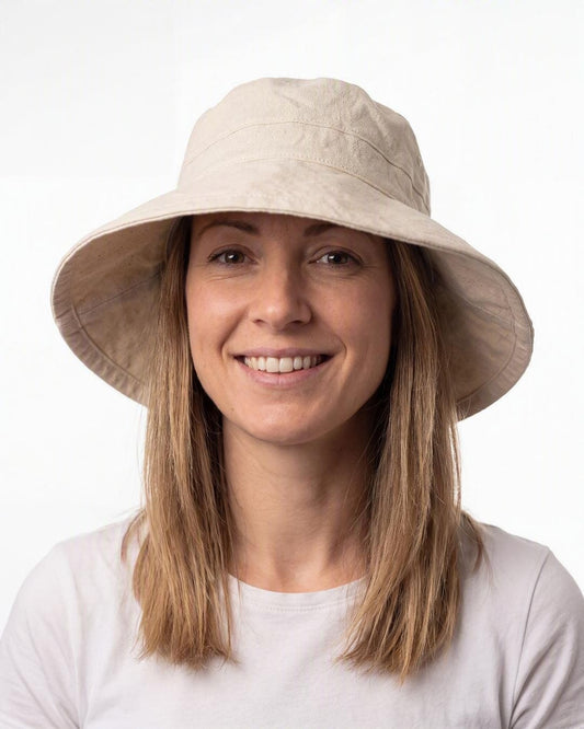 Natural colour Wallaroo Casual Traveler Sun Hat UPF 50+ on model