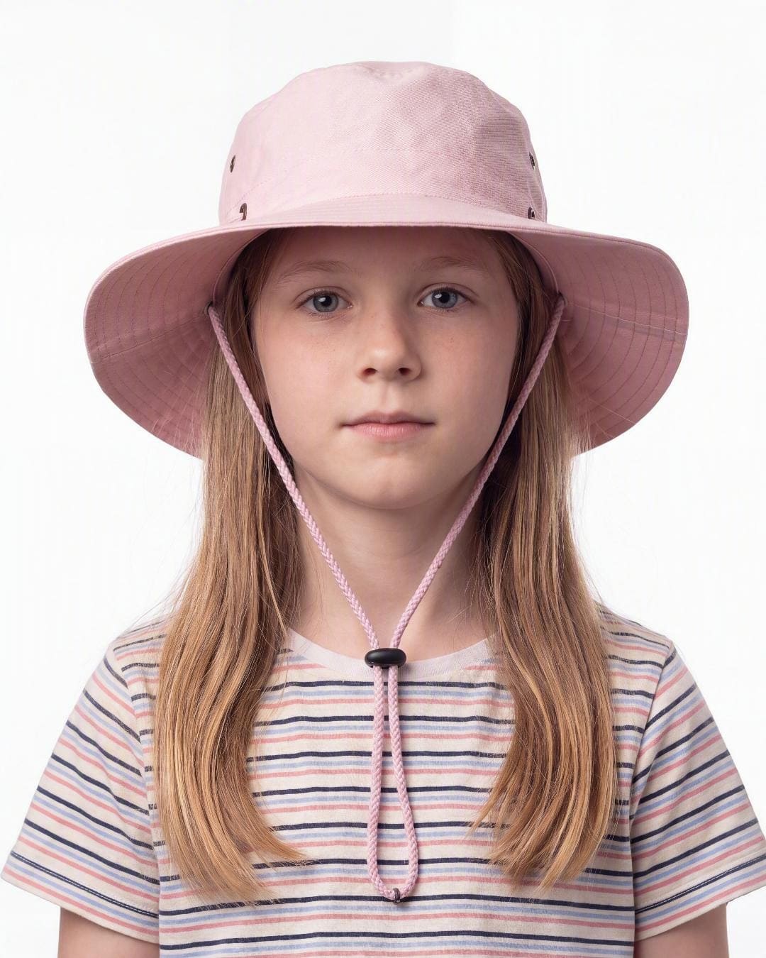 Wallaroo cricket hat on model 8 year old light pink